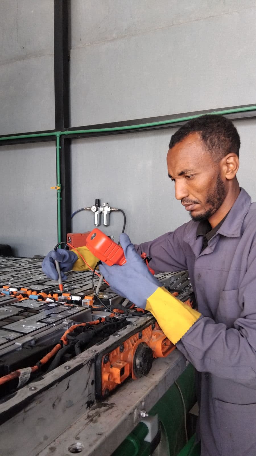 Coolant-circuit check on the bench