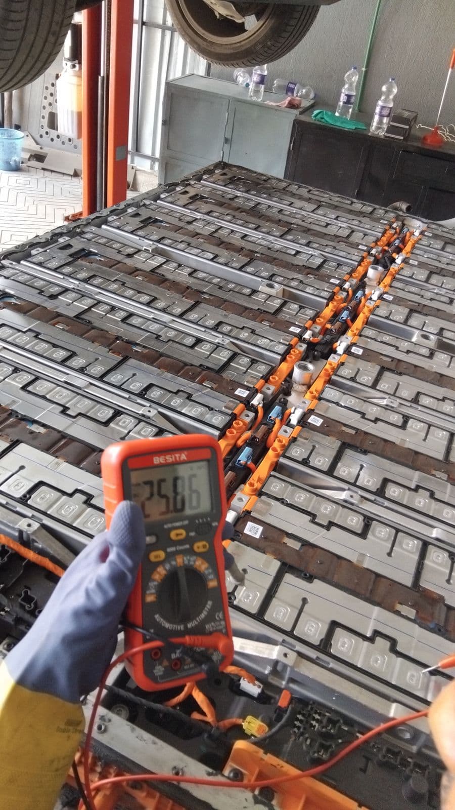 Module group voltage measured