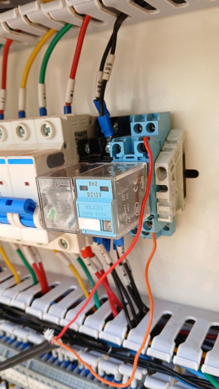 Relay and terminal detail